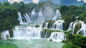 Randha Waterfall : महाराष्ट्र का प्राकृतिक आश्चर्य